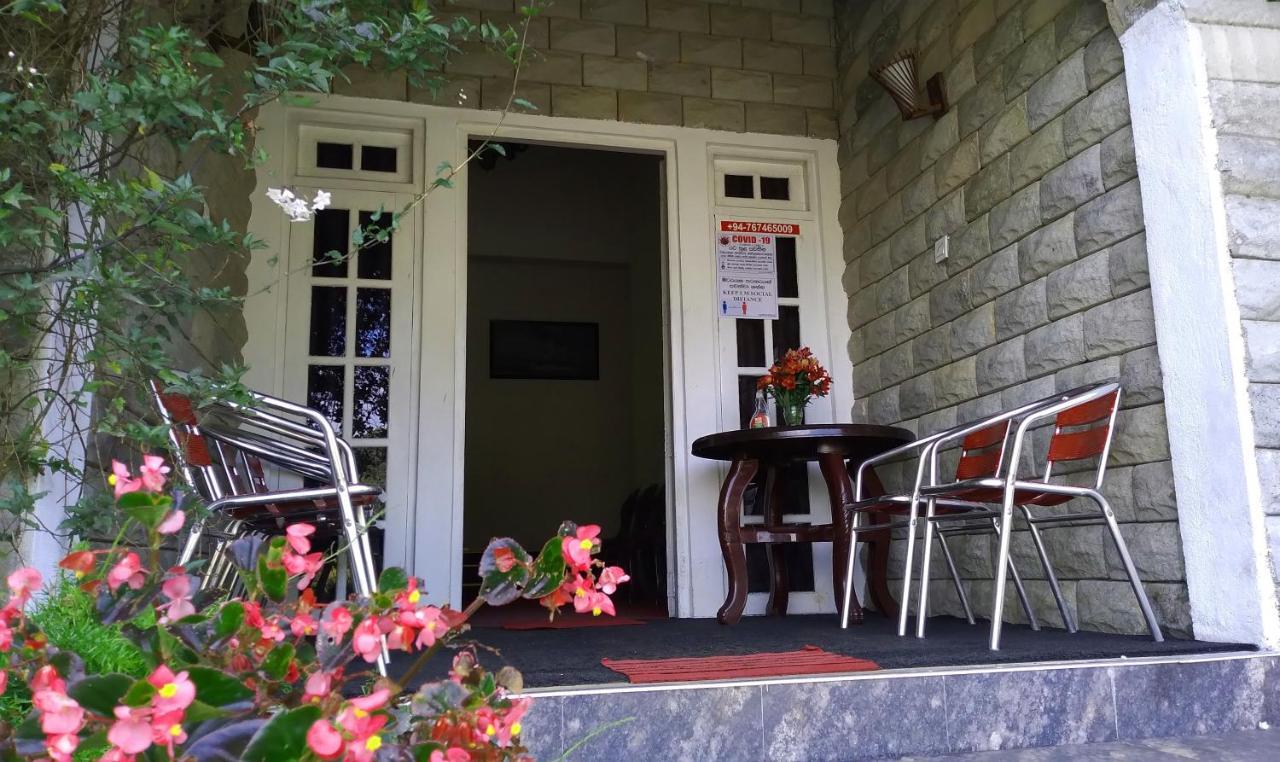 Bed and Breakfast The Royal Terrace Holiday Bungalow Нувара-Элия Экстерьер фото